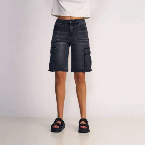 Short Denim Tipo Cargo Bermuda