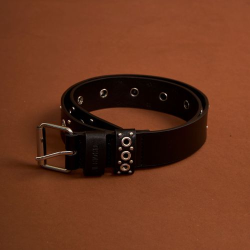 Cinturón Essentials Detalle Ojetillos