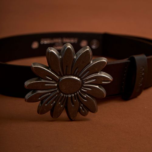 Cinturón PU Hebilla Margarita Negro