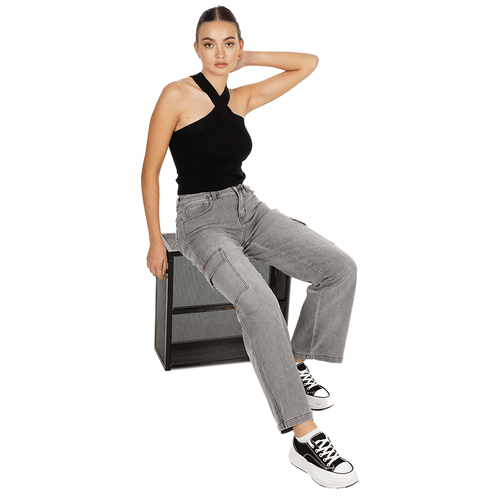 Jeans Cargo Light Gray con Desgaste en Bolsillos y Basta