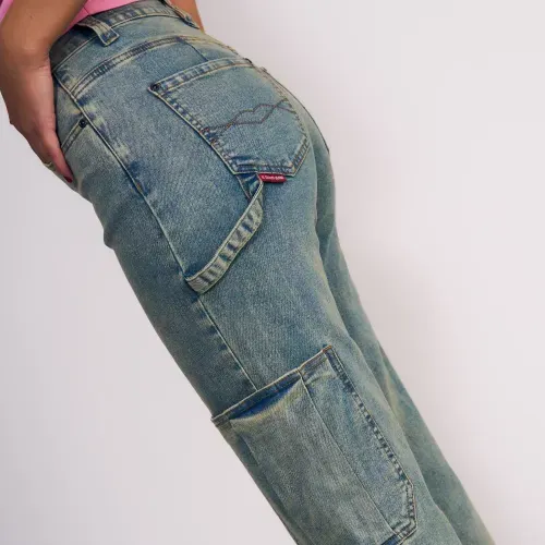Jeans Cargo Carpenter Detalles en Bolsillo