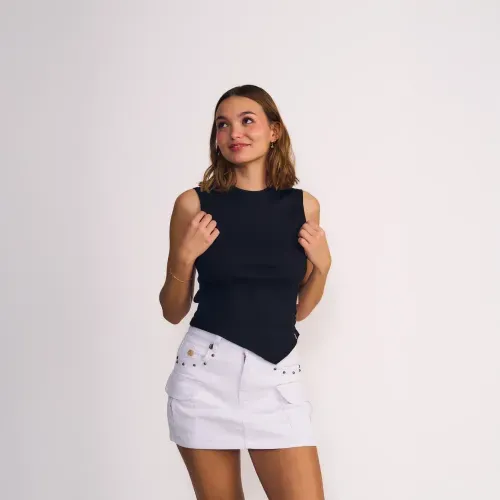 Polera Asimétrica Sin Mangas Essentials