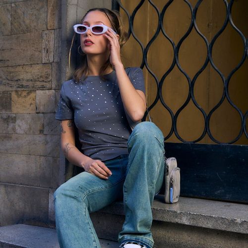 Polera Manga Corta Street Core Tachas